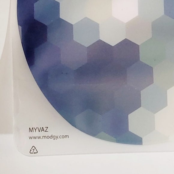 Modgy Expandable Vase, BizzyB Design 66138, Store Flat - Picture 3 of 7